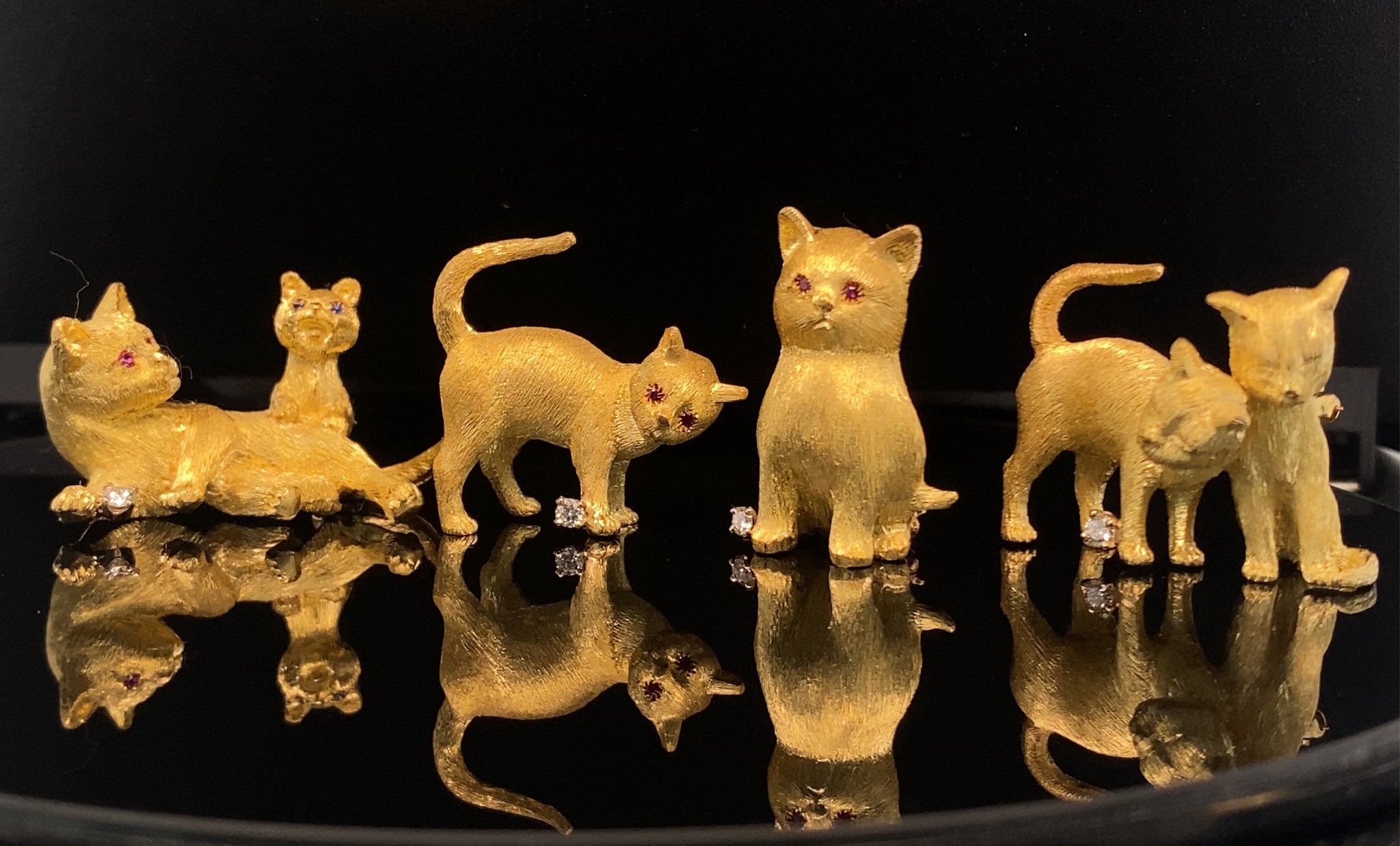 Yellow Gold Emerald Cat Pin Gold Cat Gold Cat Brooch 