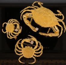 Load image into Gallery viewer, gold fish pin brooch jewelry crab
