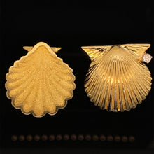 Load image into Gallery viewer, gold pin brooch jewelry Scallop
