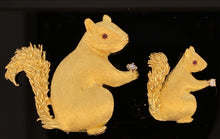 Load image into Gallery viewer, gold animal pin brooch jewelry squirrel
