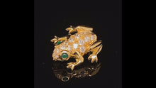 Load and play video in Gallery viewer, gold animal pin brooch jewelry frog
