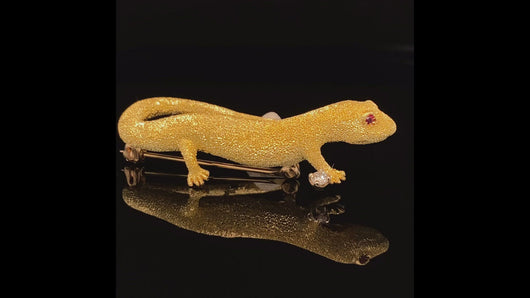 gold animal pin brooch jewelry Lizard
